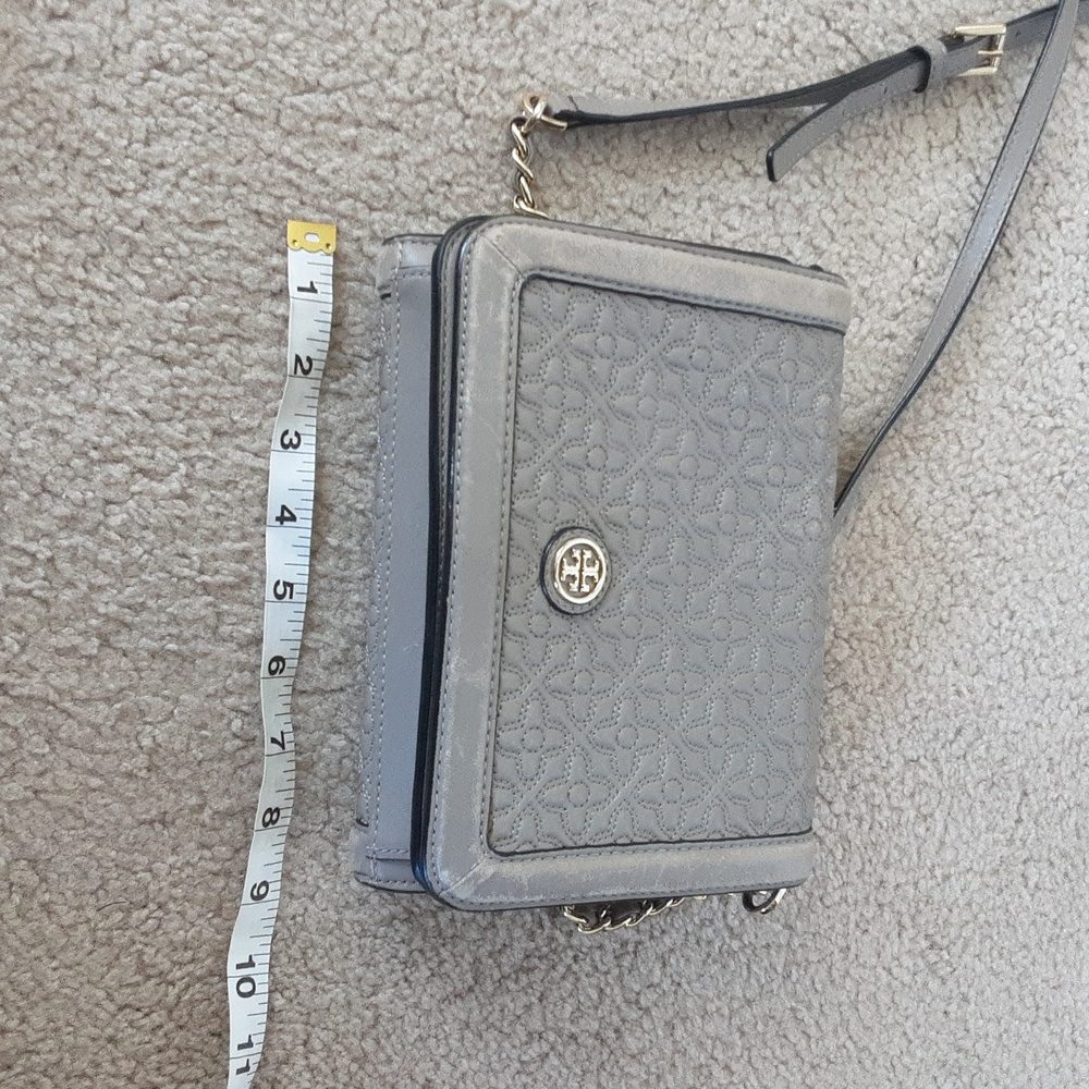 Tory Burch gray crossbody - Picture 4 of 8